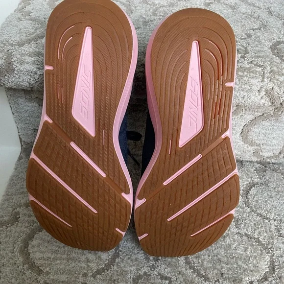 Women's Under Armour Sonic 7 - Picture 5 of 5